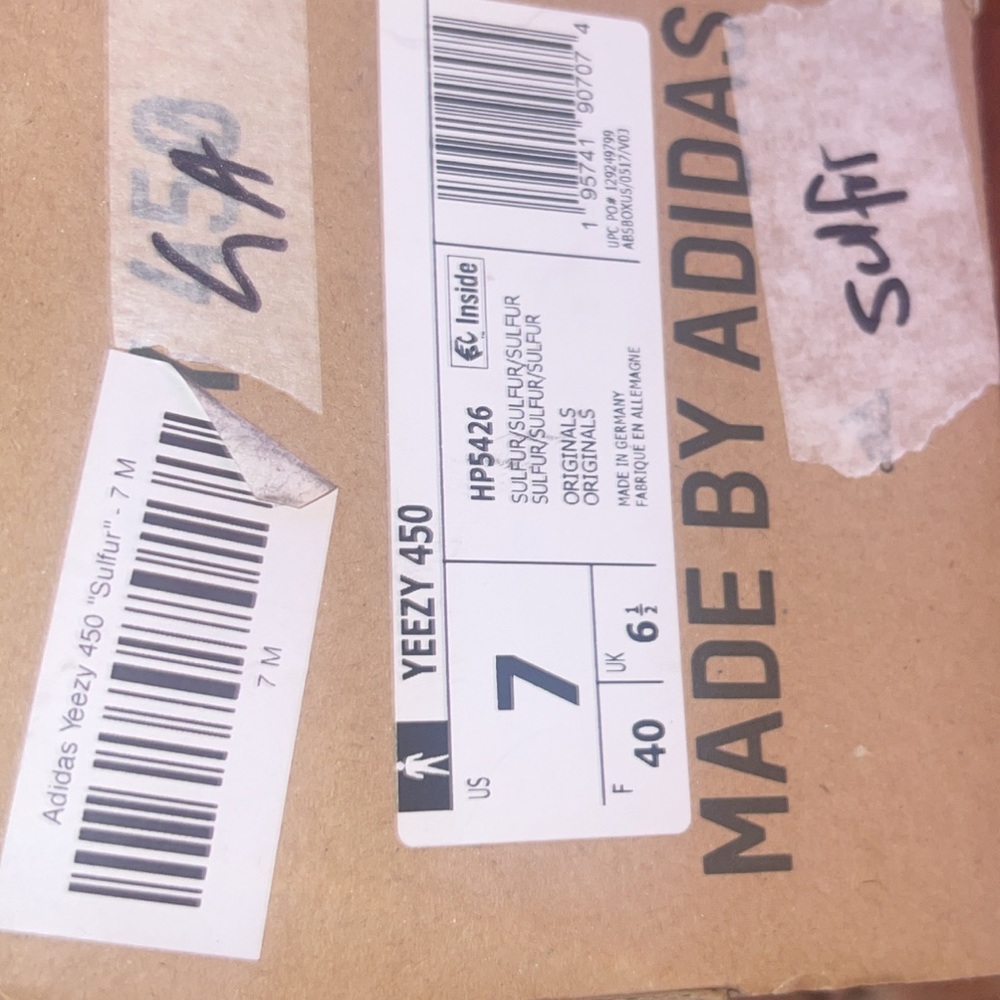Yeezy - Picture 3 of 3
